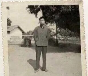 知识青年王小波下乡(图源网络)